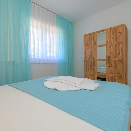 Spacious With A Private Pool For 8 People In Mugla, - Awz 187 וילה פאטהיה