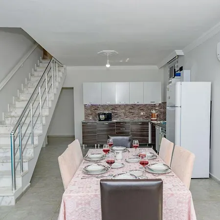 וילה Spacious With A Private Pool For 8 People In Mugla, - Awz 187